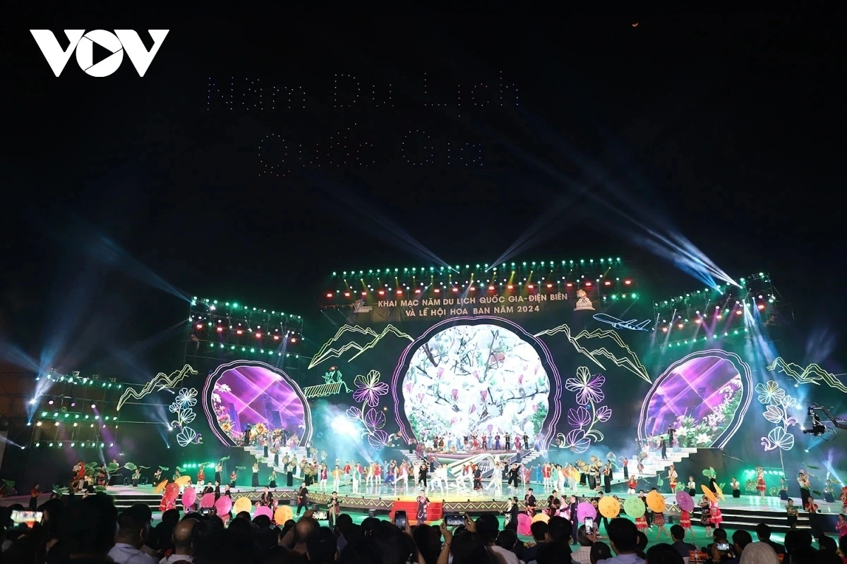 rs le hoi hoa ban la hoat dong thuong nien cua tinh dien bien trong nhieu nam qua