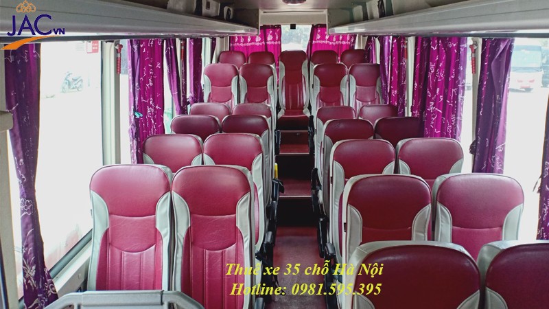 THuê xe 35 chỗ tại JAC cho ghế ngồi rộng rãi thoải mái, đảm bảo an toàn người ngồi khi di chuyển