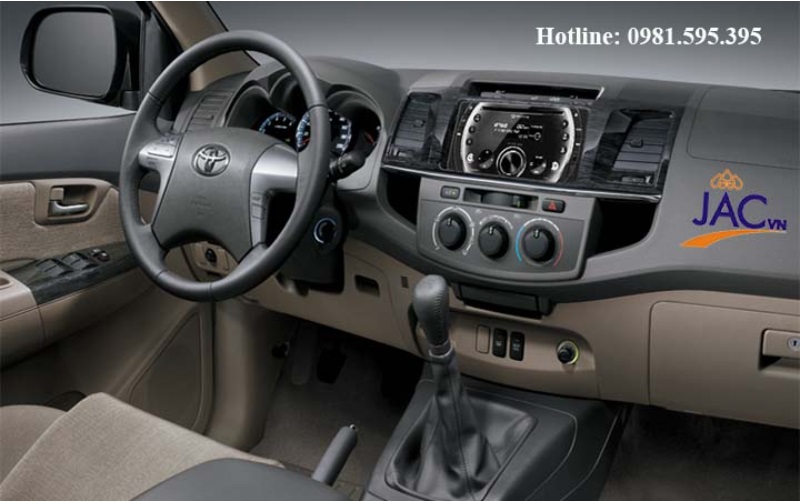 Thuê xe Toyota Fortuner 7 chỗ có lái giúp bạn đảm bảo lịch trình di chuyển được nhanh chóng và an toàn.