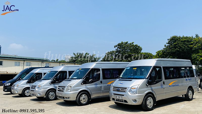 Thuê xe du lịch 16 chỗ uy tín, giá rẻ tại Hà Nội