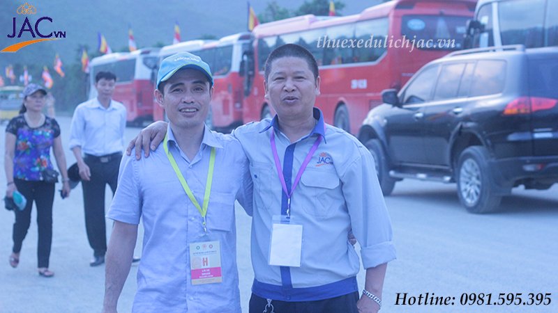 Thuê xe du lịch Hà Nội tại JAC với Tài xế chuyên nghiệp, lịch sự