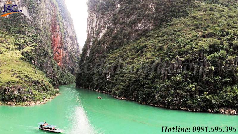 Sông Nho Quế tuyệt đẹp tại Hà Giang