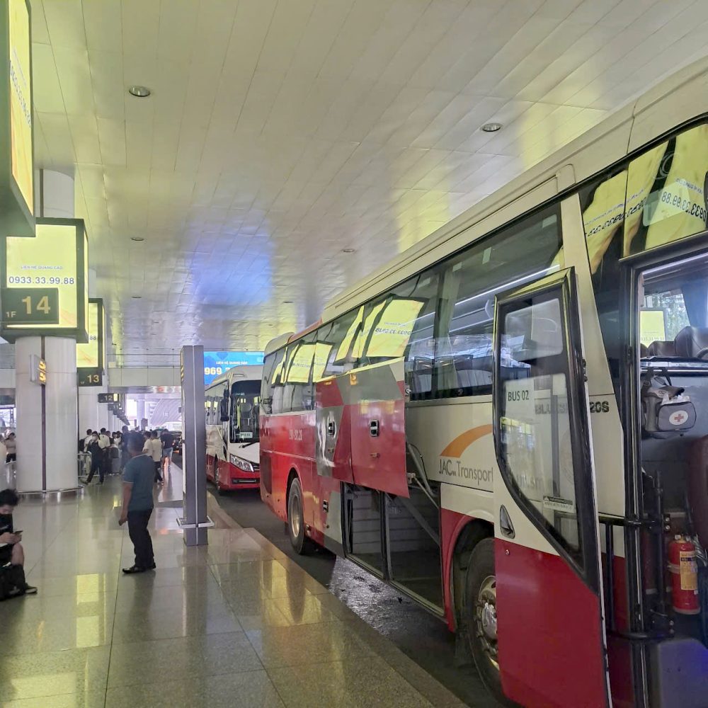 thuê xe đưa đón sân bay nội bài